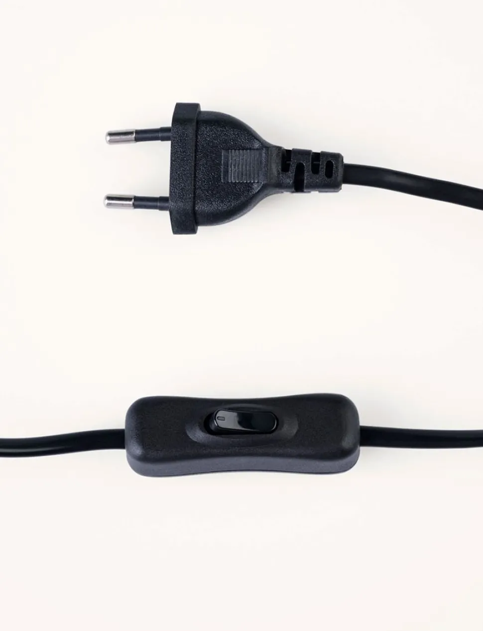 Bordlampe svart - 18,8x12x30,4 cm