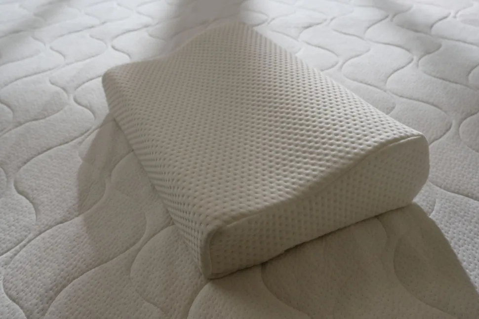 Ergonomisk pute offwhite - 47x30x10 cm