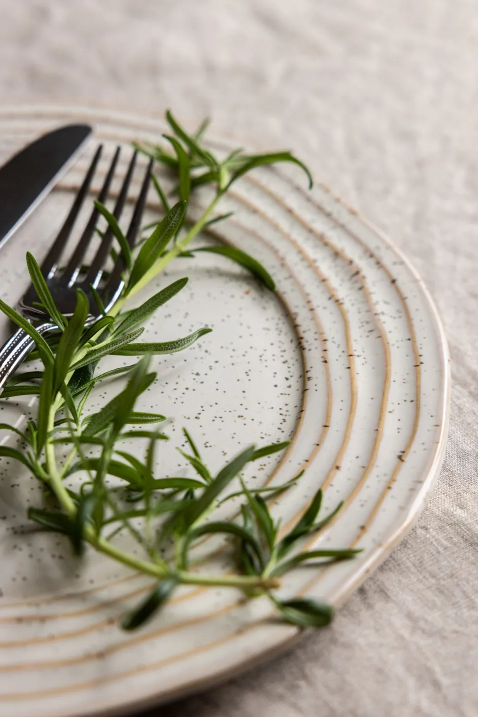 Frokosttallerken lys beige - ø20