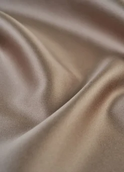 Gardin mørk sand - 135x220 cm