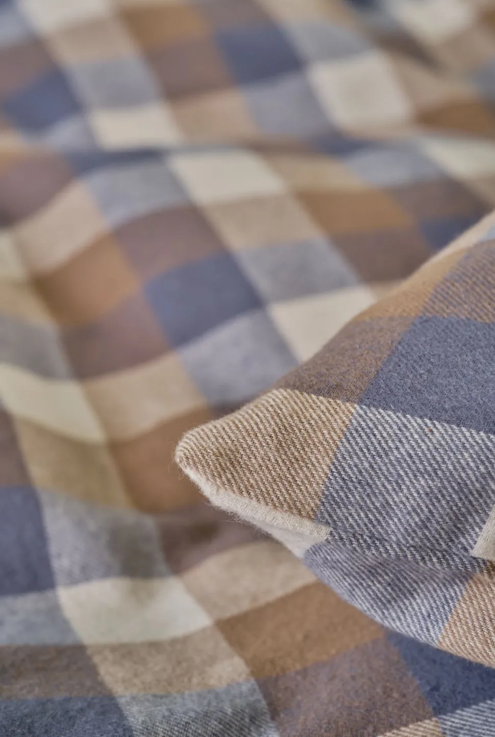 Garnfarget flanell sengesett multi brun - 200x220 cm