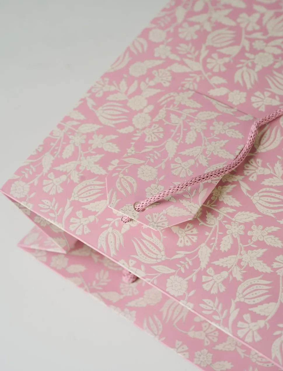Gavepose rosa - 24x29x10 cm