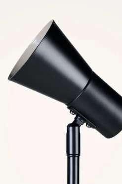 Gulvlampe svart - 20x17,5x140 cm