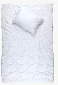 Helårs fiberdyne-/putesett hvit - 140x200 cm