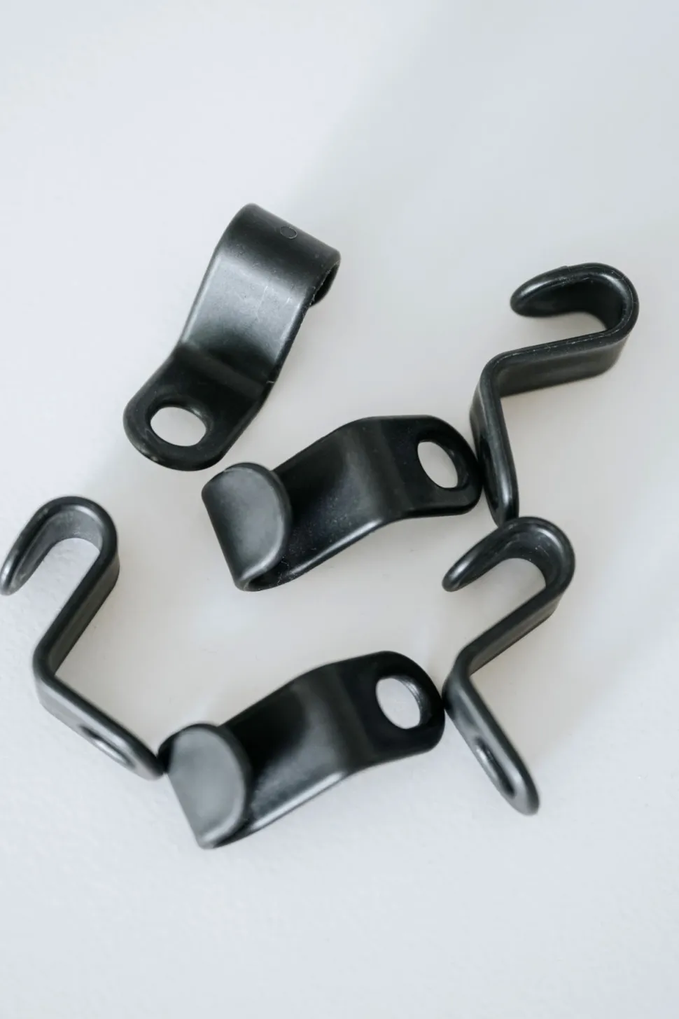 Henger svart - 2x5 cm