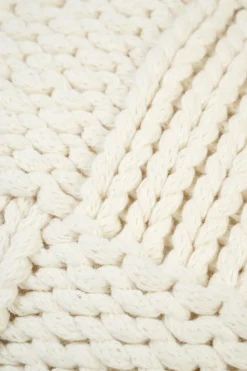 Pynteputetrekk offwhite - 50x50 cm