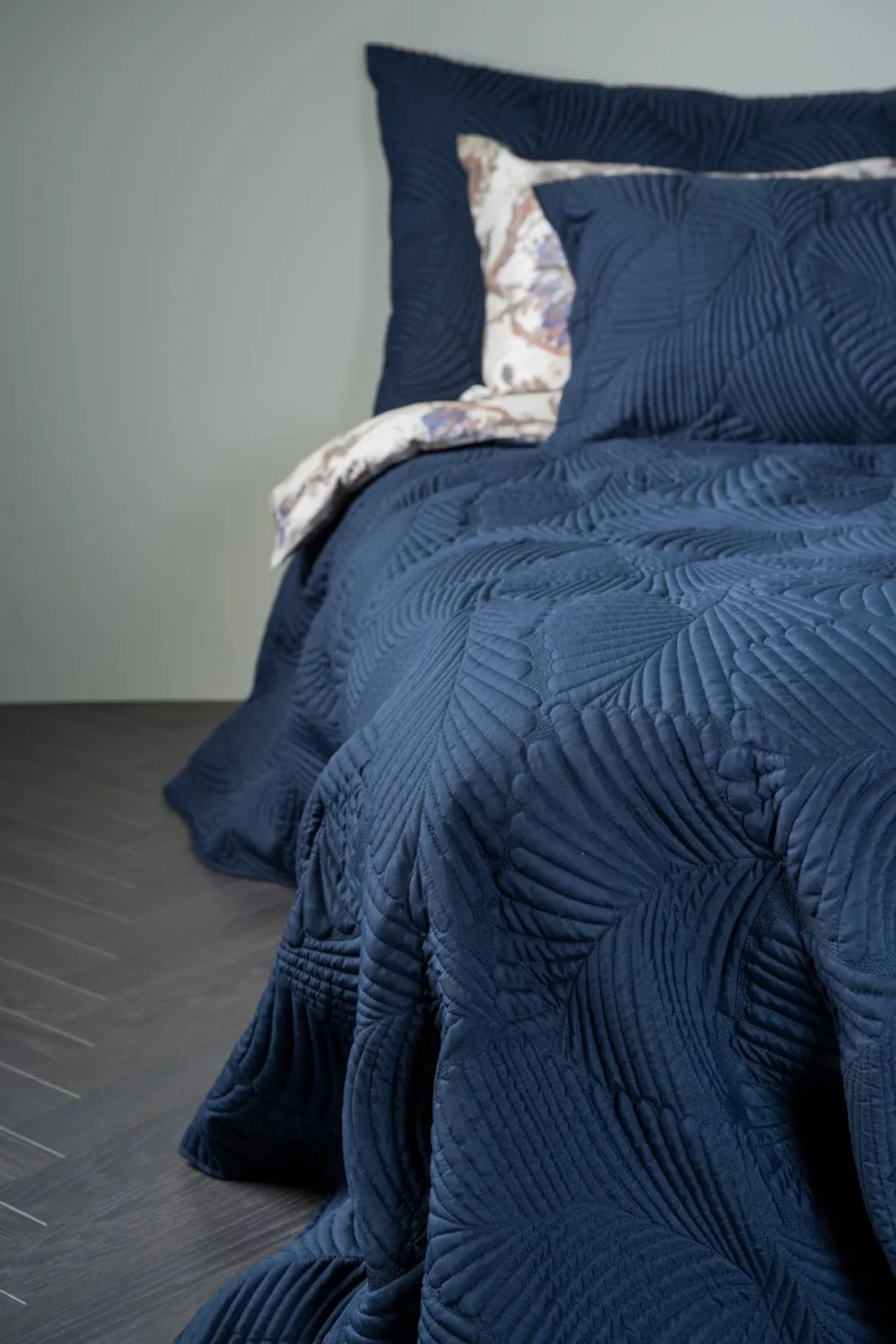 Sengeteppe marineblå - 150x240 cm