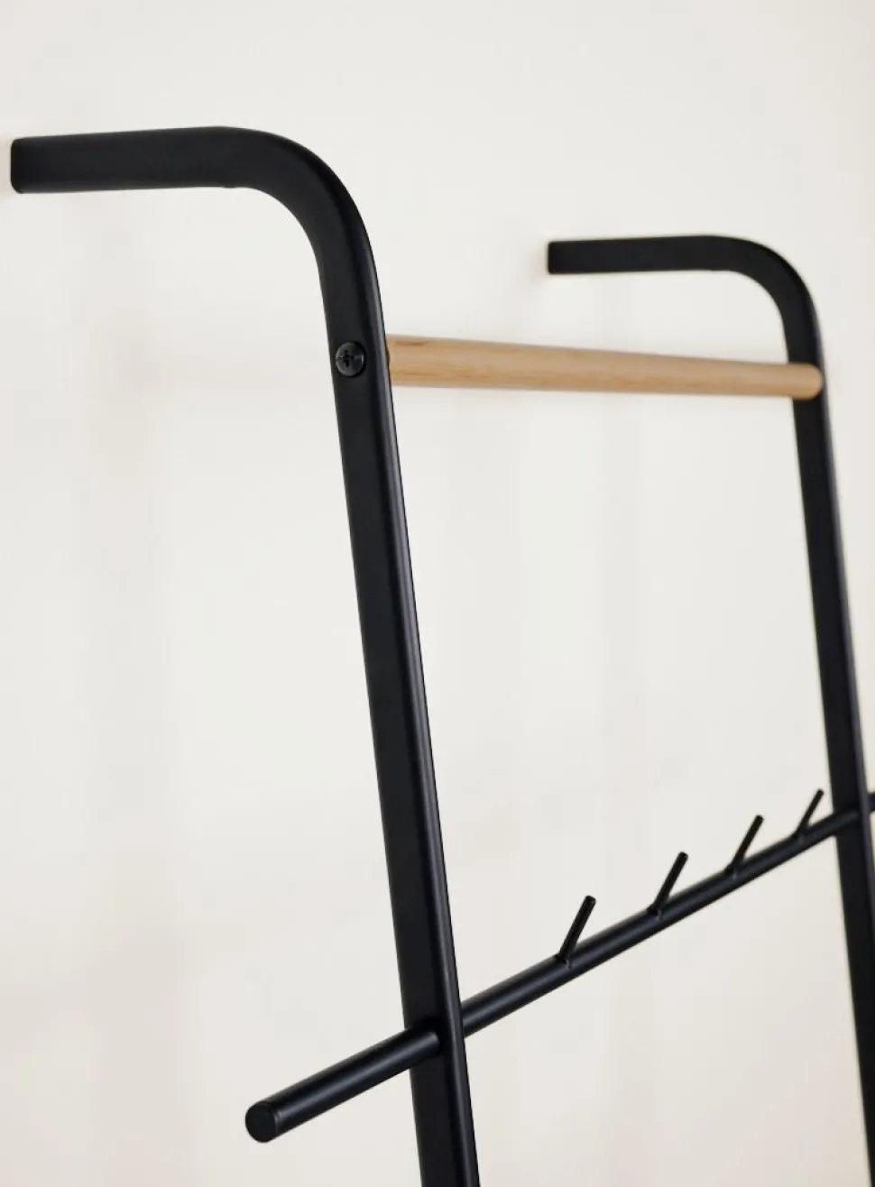 Stige svart - 68x165x17 cm