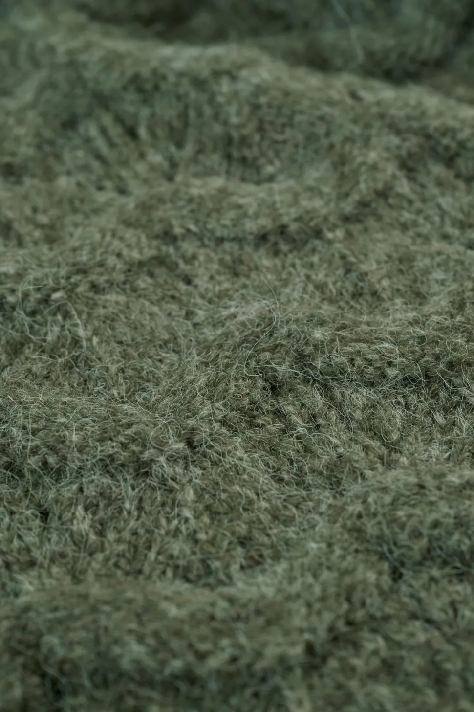 Strikket skjerf olivengrønn - 40x200 cm